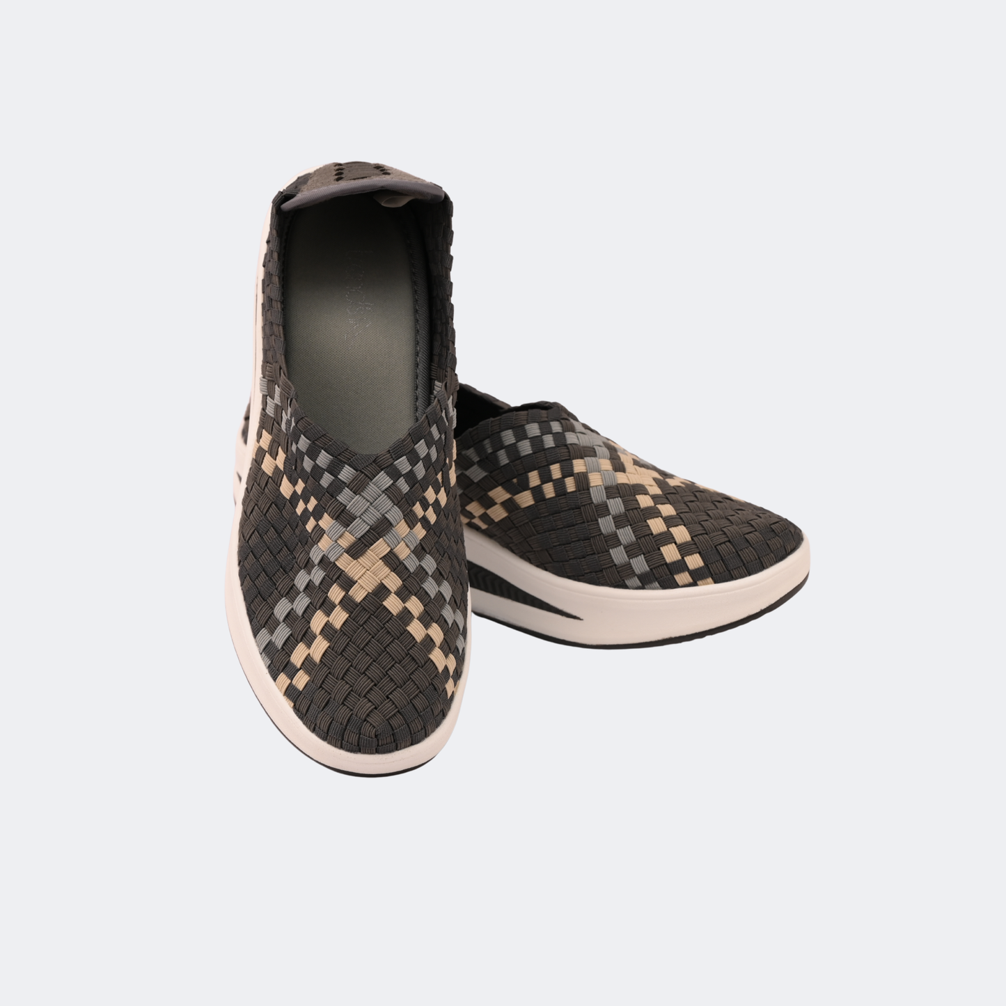 Woven patterned shoes on a white background | Vogelle